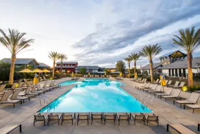 RMV Gem - FamilyFriendly, Amenities, Rooftop Views - Image 3