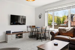 Charming 2BR Oban Home - Quiet area with free parking - Image 5