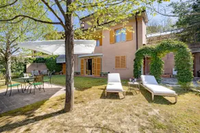 GuestHost - Bright Apartment with garden - Image 3