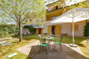 GuestHost - Bright Apartment with garden - Image 2