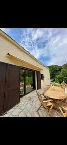 Peaceful oasis in the heart of the village - Image 4