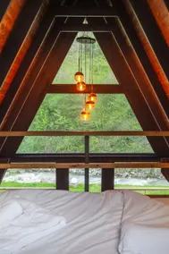 Bungalow with Fireplace by the Stream - Image 4