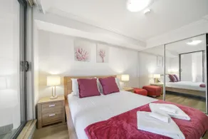 Resort Pool, Spa, Parking|Walk to Racecourse&cafes - Image 3