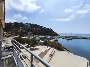 Le Panorama – Waterfront loft with sea view - Image 5
