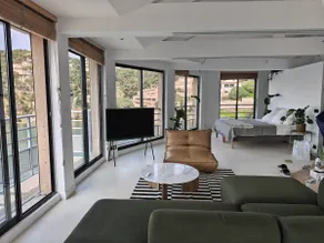 Le Panorama – Waterfront loft with sea view - Image 3
