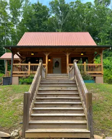 Cozy Dunlap cabin getaway with creek and playset - Image 4