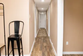 BG’s Hideaway: Modern 4BR Retreat - Image 2