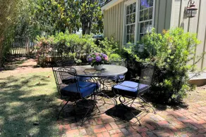 The Walcott Cottage Walkable Downtown Thomasville - Image 2