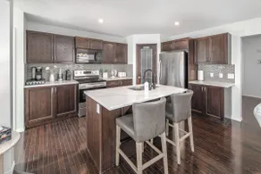 Spacious 6BR | 3.5BA | Near Airport | Sleeps 14 - Image 3