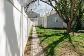 Cozy Cottage Getaway in Quakertown, Bucks County - Image 5