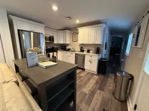 Cozy Cottage Getaway in Quakertown, Bucks County - Image 4