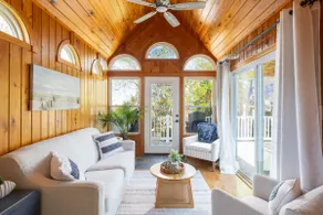 Paddle Out: Canal-front retreat - Image 4