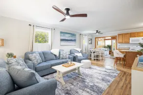 Paddle Out: Canal-front retreat - Image 5