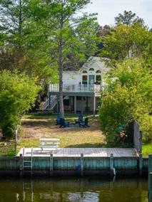 Paddle Out: Canal-front retreat - Image 2