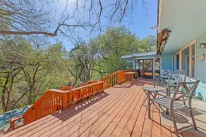 Balconies Retreat w Private Pool Near Parks & DT - Image 3