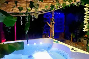 Coqueo Suite with Spa & Sauna, Paris–Disneyland - Image 2