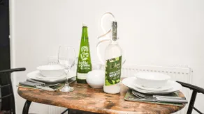 Sleeps 4, Great for Groups, Free Parking Kent - Image 5