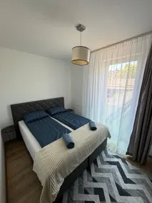 CSiP House with Free Private Enclosed Parking Place - Image 4