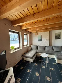 Sunny country apartment with terrace & dog - Image 2