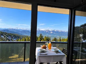 Alpine Cozy Haven: Sublime Mountain View, 200 m from the Gondola - Image 5
