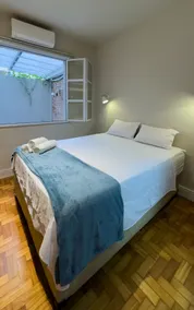 Modern garden with private backyard in Laranjeiras - Image 2