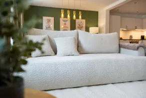 Simply Stay Homes: Where Mountains Meet Lakes - Image 4