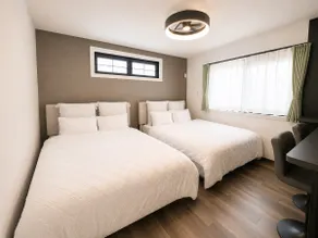Max 12 people | About 20 minutes by car to Kokusai-dori | Free parking | Convenience store 1 minute on foot | Families and groups welcome - Image 3