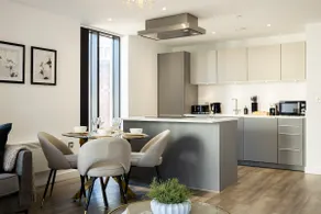 Luxury 2 Bed Apt on Broad Street | City Centre - Image 3