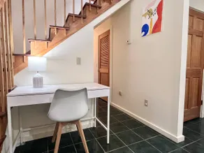 Comfy 4BR Home on the Quietside [KelleyTown House] - Image 5