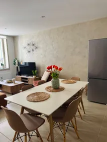 A cozy house right in the city center - Image 5