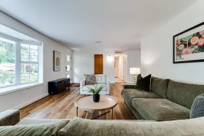 Central Eugene Newly Refreshed MCM House - Image 3