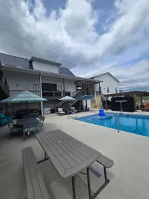 Secluded oasis with animals and entertainment. - Image 3