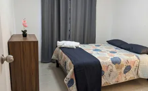 Across from the pool, A/C | 7 min to the beach - 5 min to the airport - Image 4