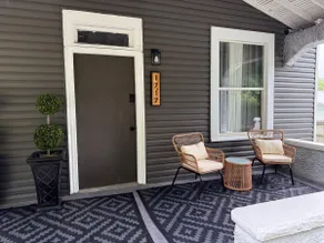 Charming 3BR Home | Near KDMC & Downtown - Image 3
