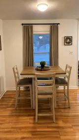 The Sun-Day House | Sleeps 5 | By Hosp & College - Image 3