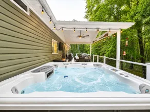Family Lake Retreat | Hot tub + Dock + Lake Access - Image 2