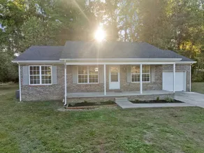 Quiet 3BR Retreat, King Suite, Close to Everything - Image 2