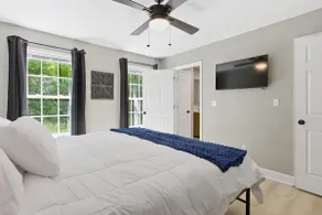 Quiet 3BR Retreat, King Suite, Close to Everything - Image 5