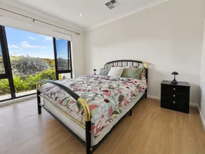 2-Storey 5BR House - Family, Pets & Pond Views - Image 5