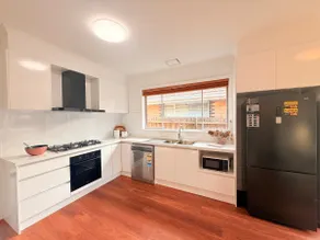 4 bedroom 2 bathroom Footscrsay - Image 5