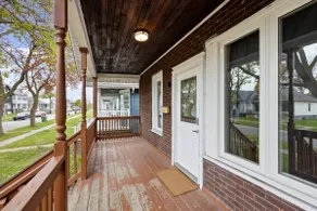 5 min to DT Luxury - 4Bed 2Bath - Modern House - Image 5