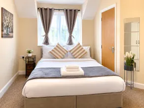 The Bluewater Retreat Sleeps 6 Free Parking Brands Hatch - Image 3