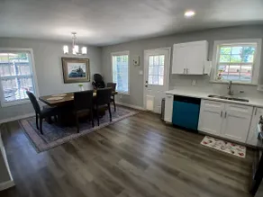 Spacious Duplex with 3 Bedrooms/2 Baths, 4Beds. - Image 3