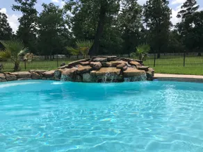 Bienvenue dans votre belle propriété! Piscine, bain à remous, ruisseau sur 10 acres privés clôturés - Image 5