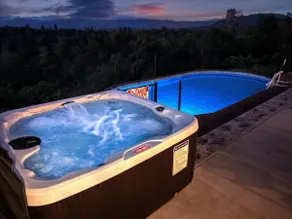 New! Yosemite Starsong with pool/hot tub/huge view - Image 2