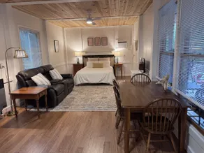 Charming Studio Close to the Beach & Nature Trails - Image 4