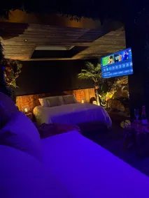 Jungle Escape – Sauna, Hot Tub & Starlit Night - Image 5