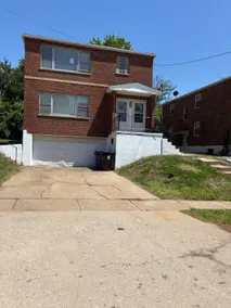2-bedroom, 1-bath apartment in a duplex - Image 4