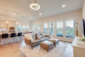 10 Min From Austin! High-End Home w/ Nice Backyard - Image 2