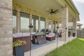 10 Min From Austin! High-End Home w/ Nice Backyard - Image 4